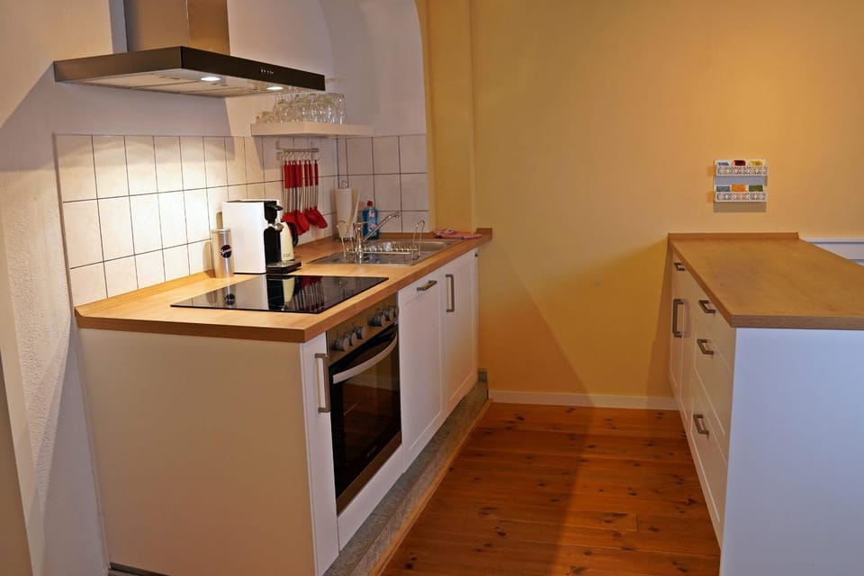 Kitchen or kitchenette, Living room