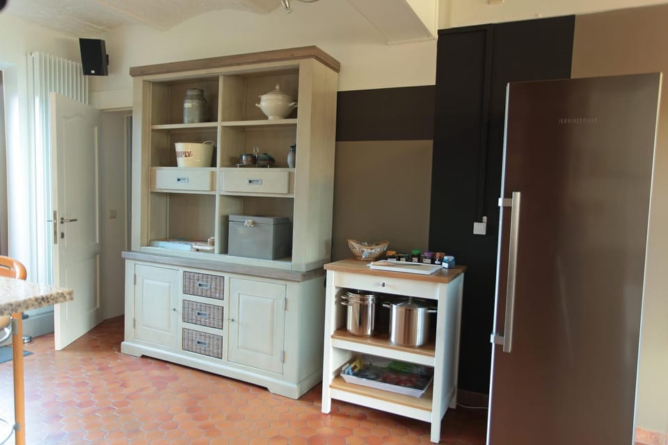 Kitchen or kitchenette, Kitchen or kitchenette, Breakfast