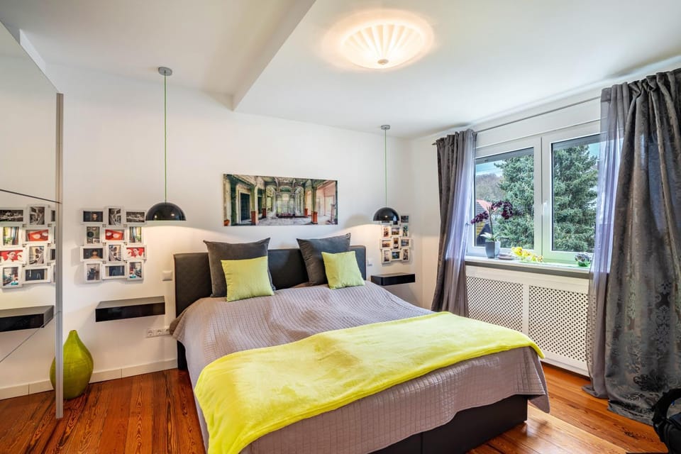 Living room, Bedroom