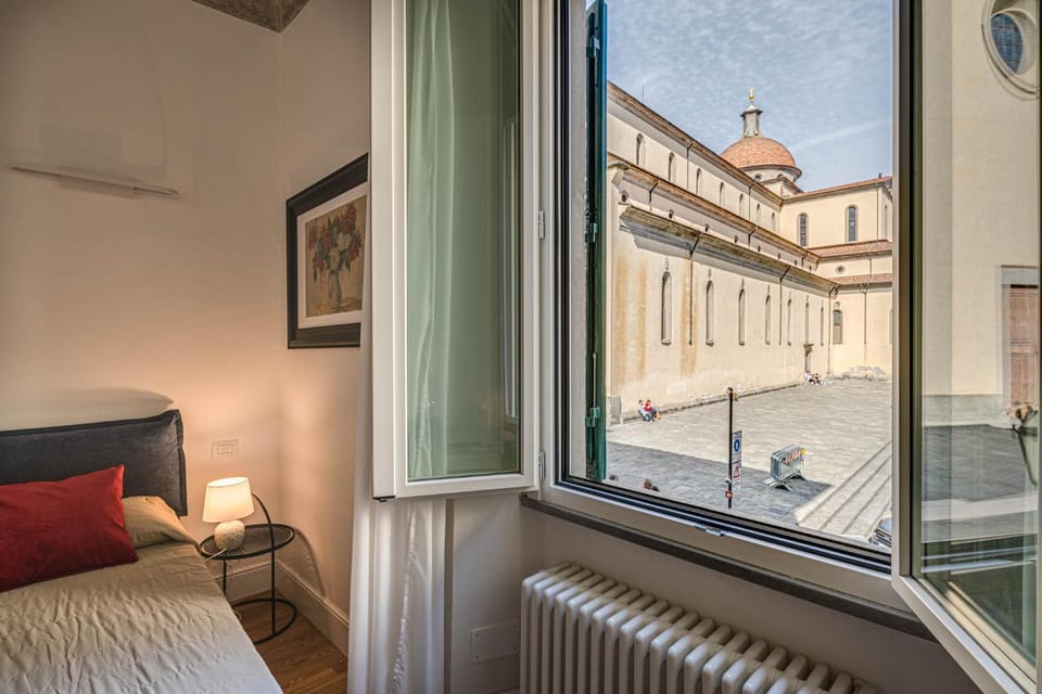 Apartments Florence - Brunelleschi Santo Spirito Apartment in Florence