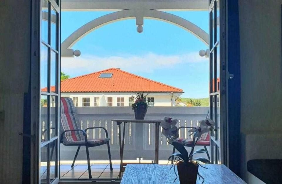 View (from property/room), Balcony/Terrace