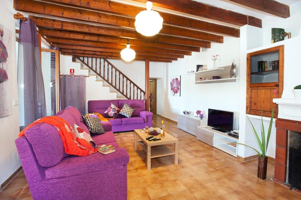 Communal lounge/ TV room, Living room