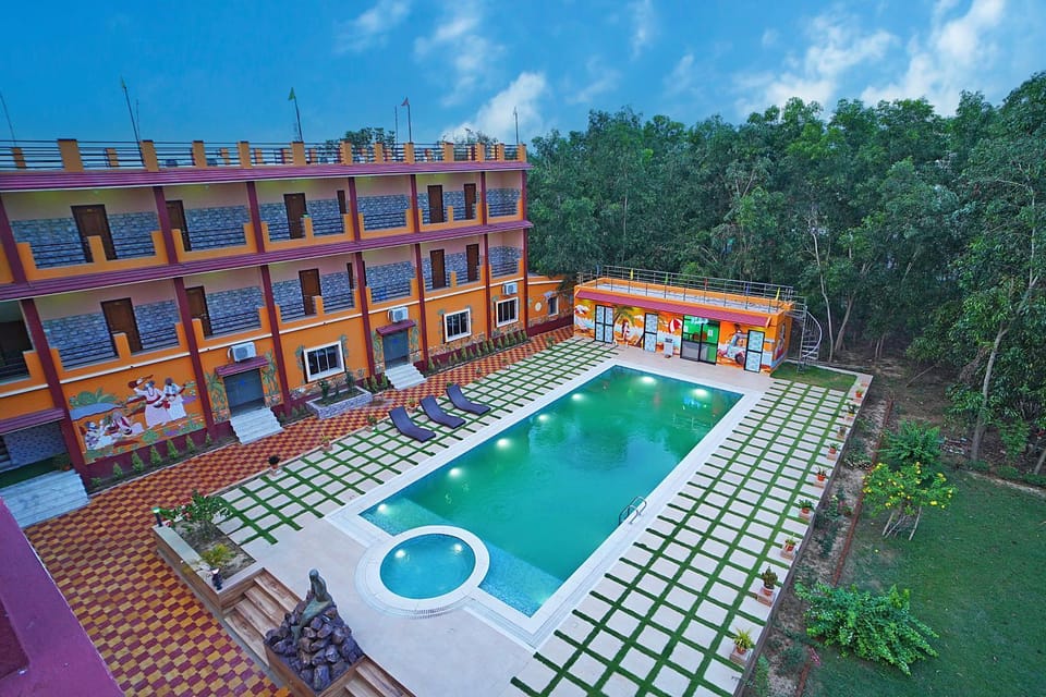 Property building, Spring, Day, Garden, Garden view, Pool view, Swimming pool, sunbed