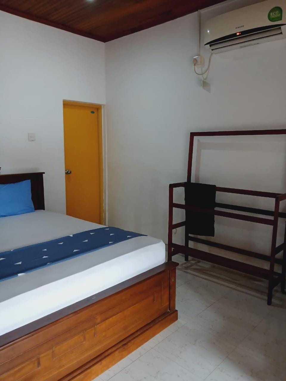 River Side Holiday Inn Bed and Breakfast in Southern Province