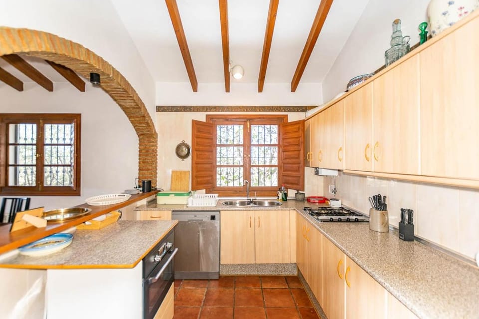 Property building, Kitchen or kitchenette, Living room