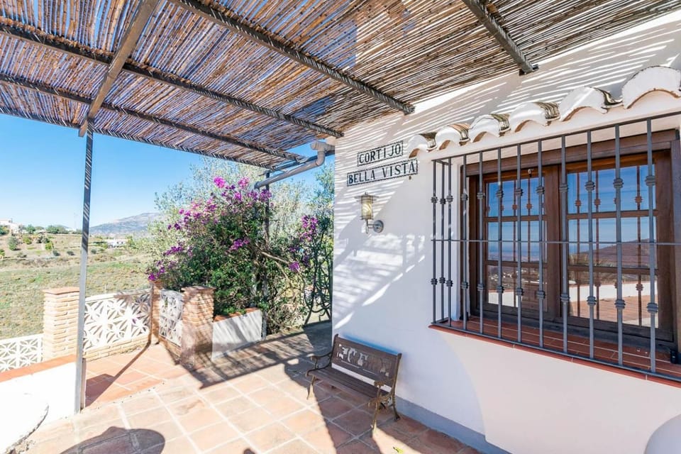 Property building, Balcony/Terrace, Living room