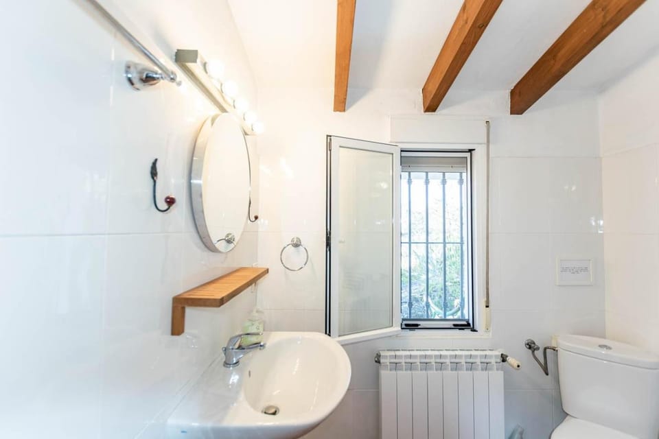 Bathroom, Living room