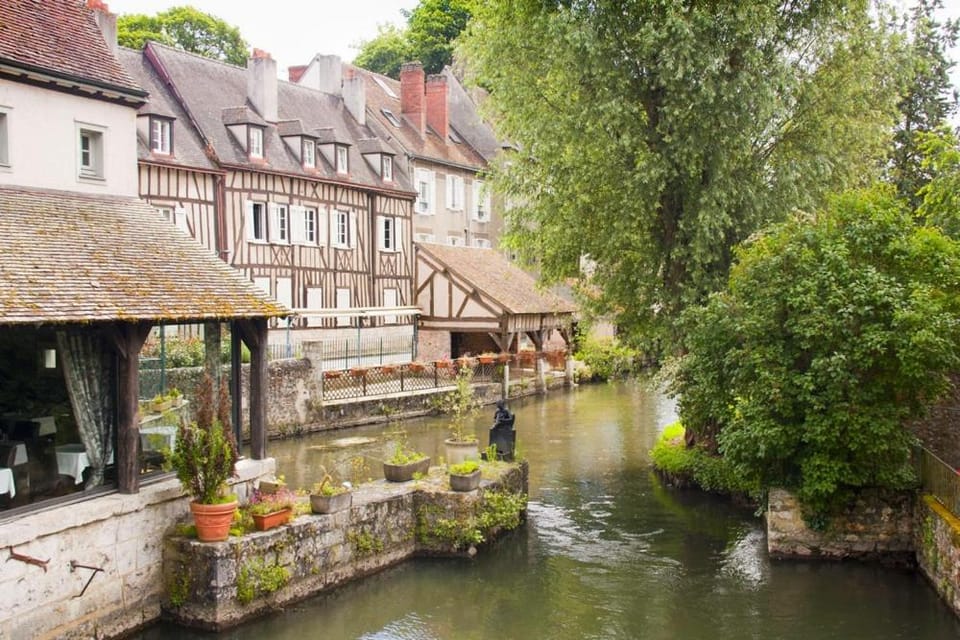 L'Atelier des bords de l'Eure Apartment in Chartres