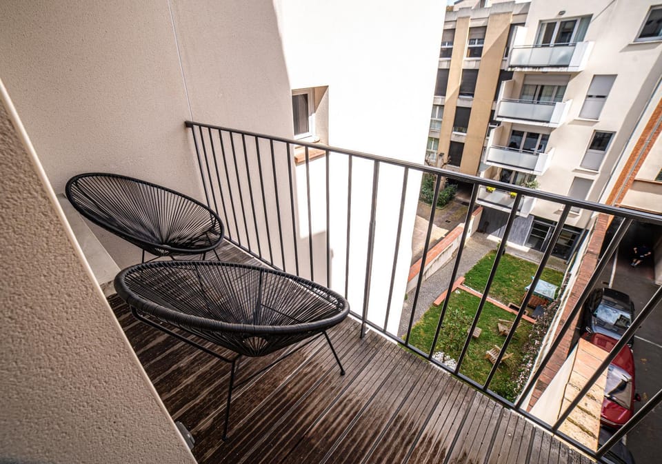 Balcony/Terrace, Garden view