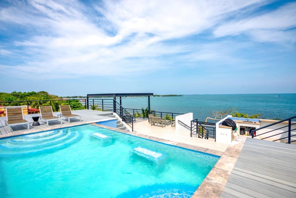 Sunset Gecko - Beachfront Condo Complex In Placencia Village Apartment in Placencia