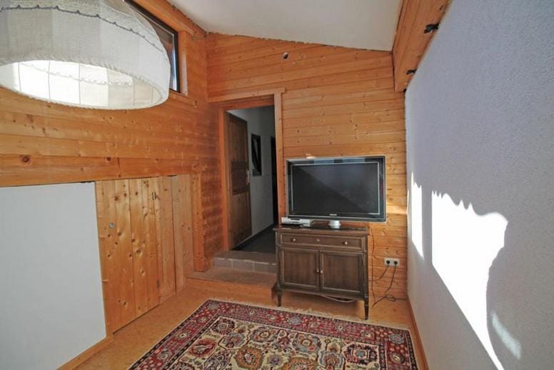 Communal lounge/ TV room, TV and multimedia