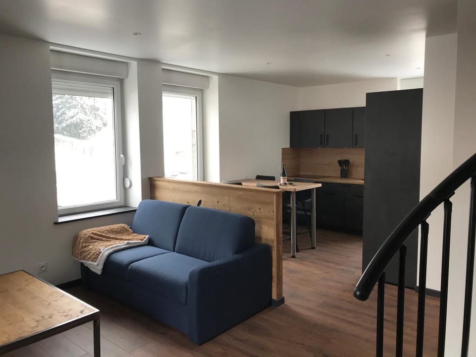 Living room, Dining area, hair dresser