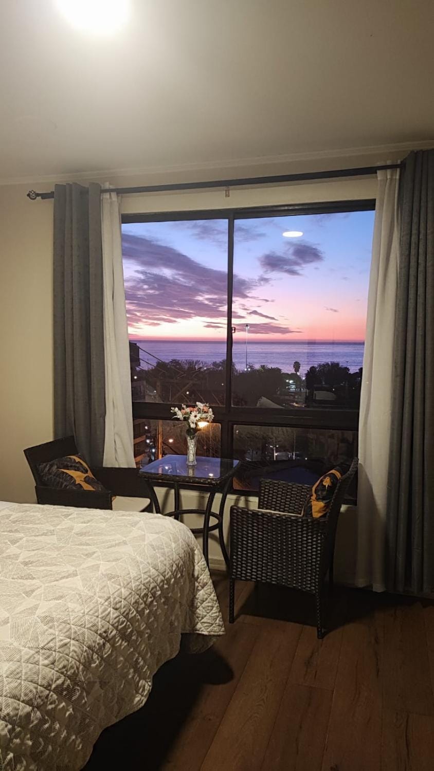 Bed, Day, Natural landscape, Photo of the whole room, Bedroom, Sea view, Sunset
