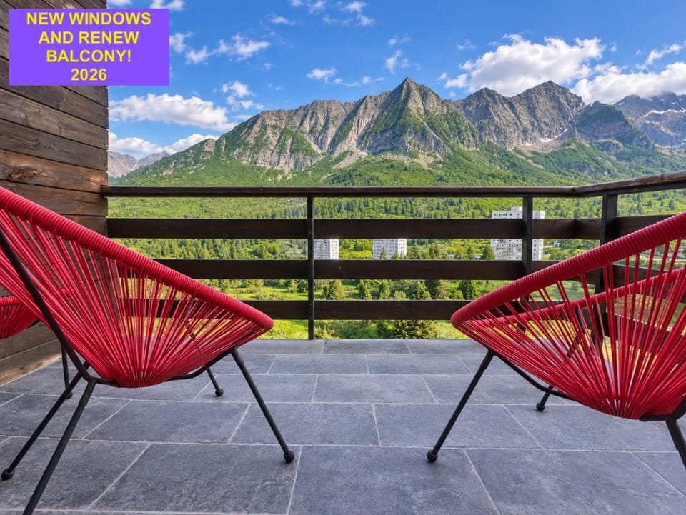 Owl's Nest di TSS' - Vicino alle piste, garage coperto, vista Apartment in Province of Brescia