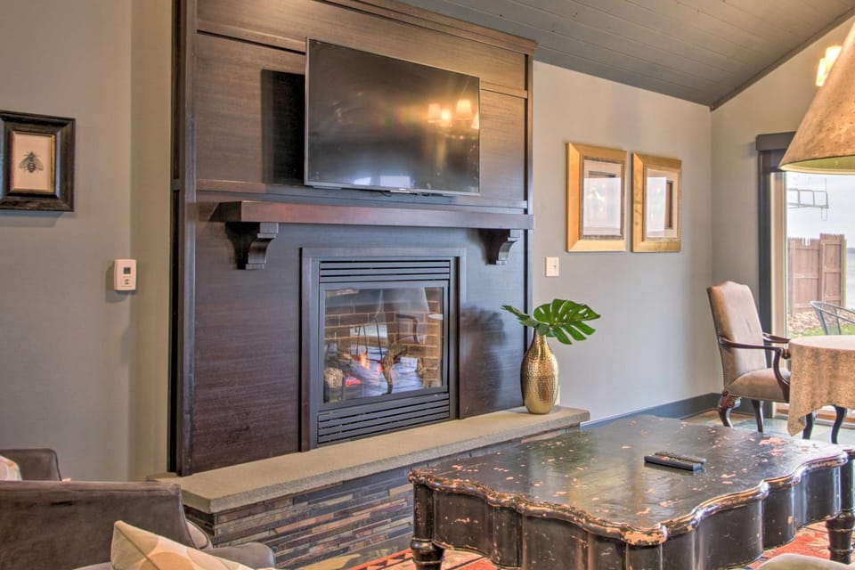 Breezy Point Escape w/ Views, Dock & Fire Pit! House in Breezy Point