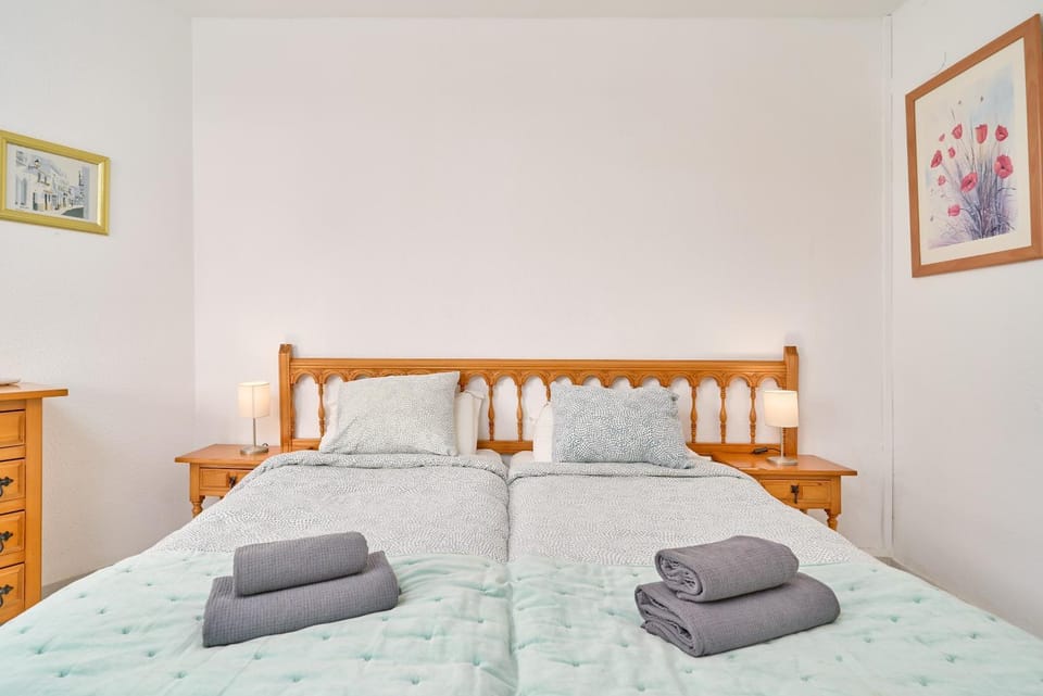 Living room, Bedroom