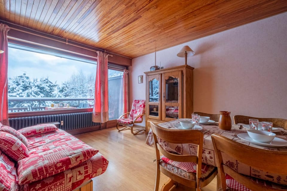 Apartment With Balcony Close To The Ski Slopes Apartment in Chamonix