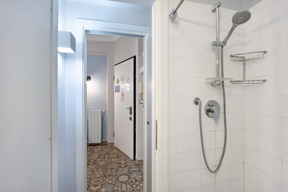 Bathroom, Living room