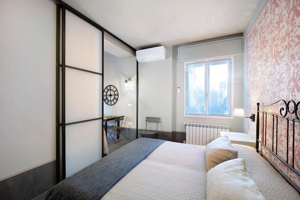 Living room, Bedroom