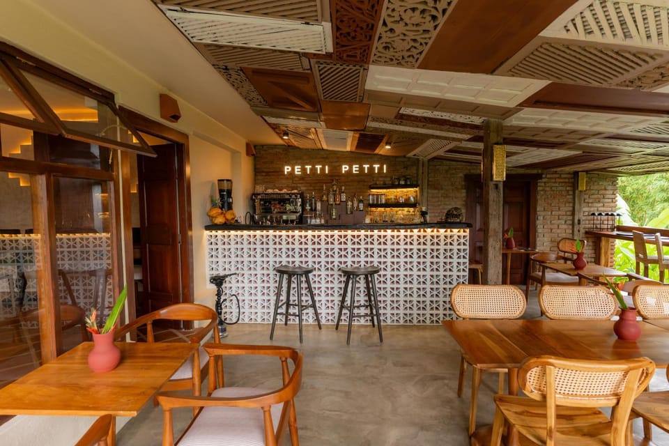 Lounge or bar