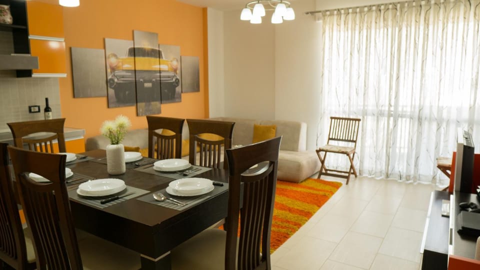 Living room, Dining area