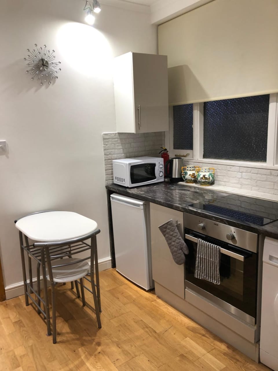 Modern Apartment in Twickenham Highstreet Apartment in Twickenham