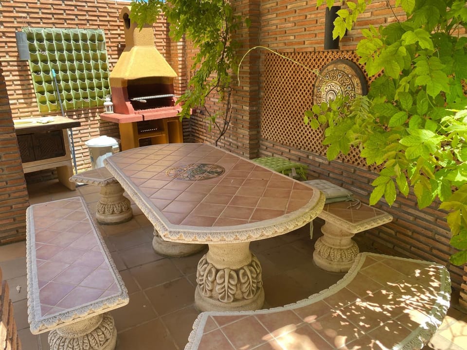 Patio, BBQ facilities, BBQ facilities, Garden