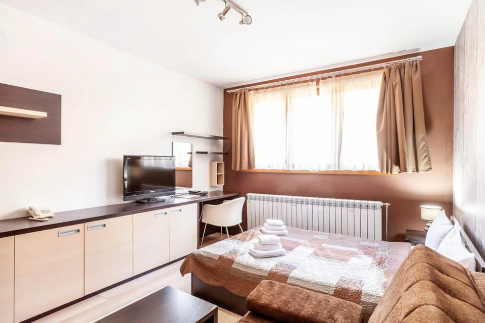 Mountain Lux Zoned Apartment in Serbia