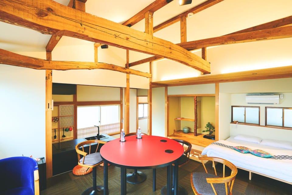 Bed, Living room, Photo of the whole room, Dining area, Bedroom, kitchen
