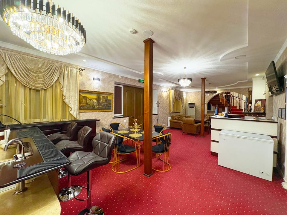 Communal lounge/ TV room, Lounge or bar