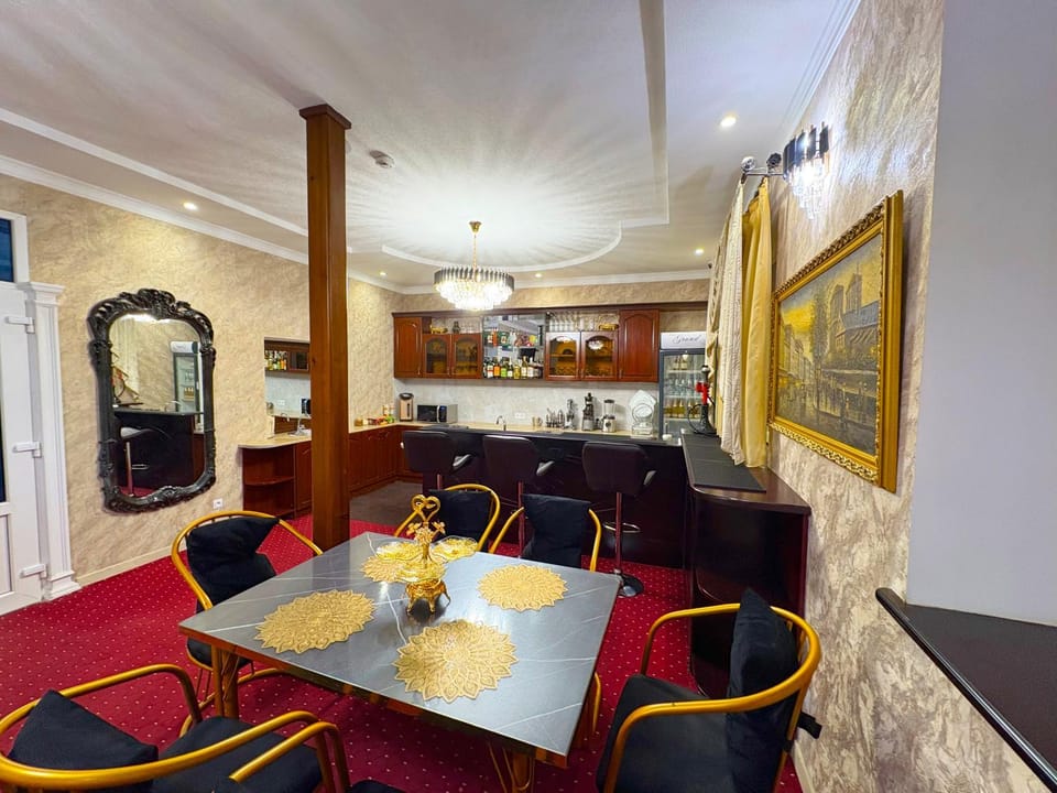 Lounge or bar, Lounge or bar, Banquet/Function facilities