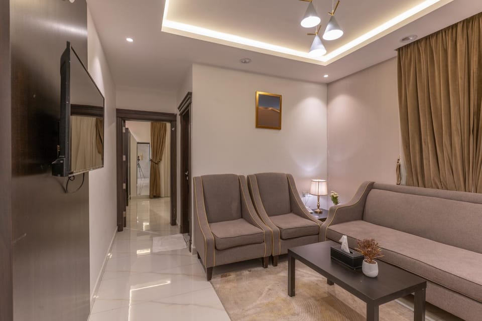 Property building, TV and multimedia, Living room, Seating area, Bedroom, air conditioner, air conditioner