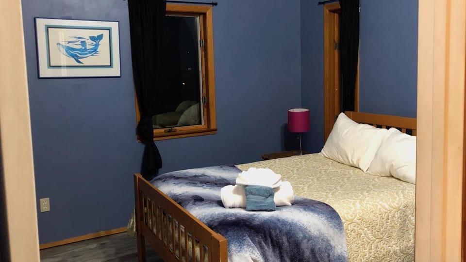 Nugget Place-Includes three separate two bedroom units near Mendenhall Glacier-DISCOUNTS ON TOURS! House in Mendenhall Valley
