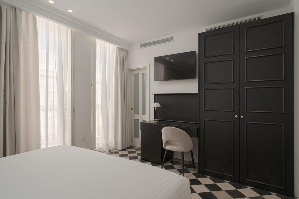 TV and multimedia, Coffee/tea facilities, Bedroom