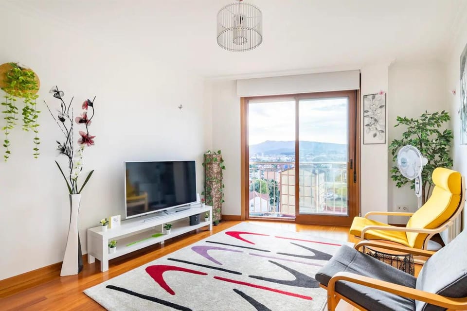TV and multimedia, Living room, City view, Landmark view, Landmark view, Mountain view, River view