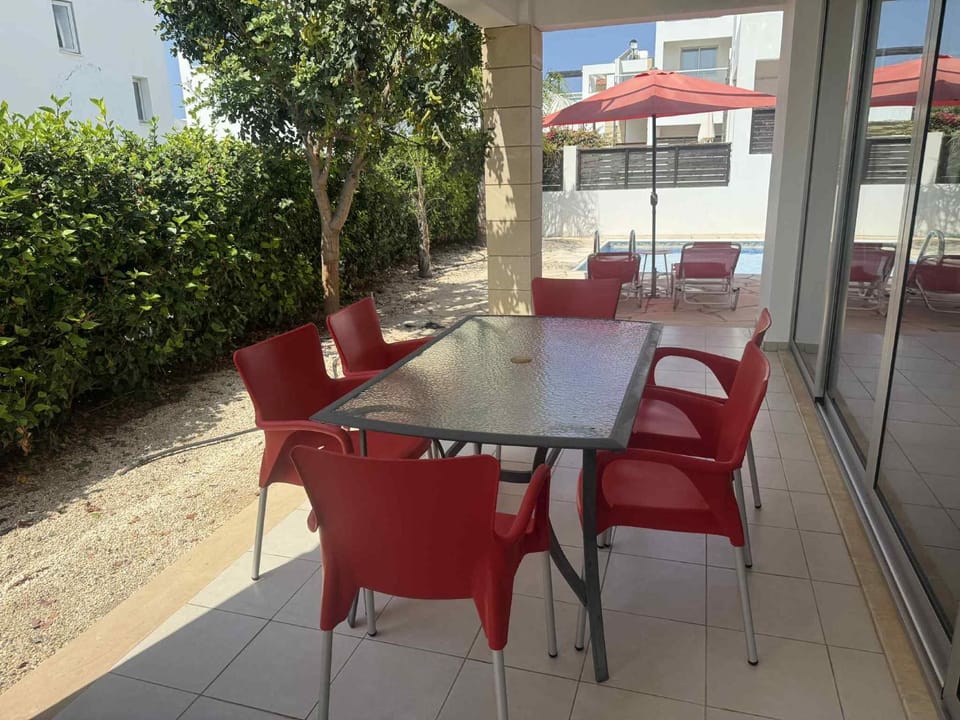 Patio, Seating area