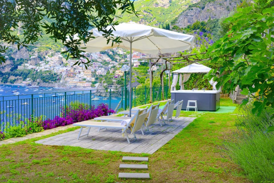 Hot Tub, Garden view