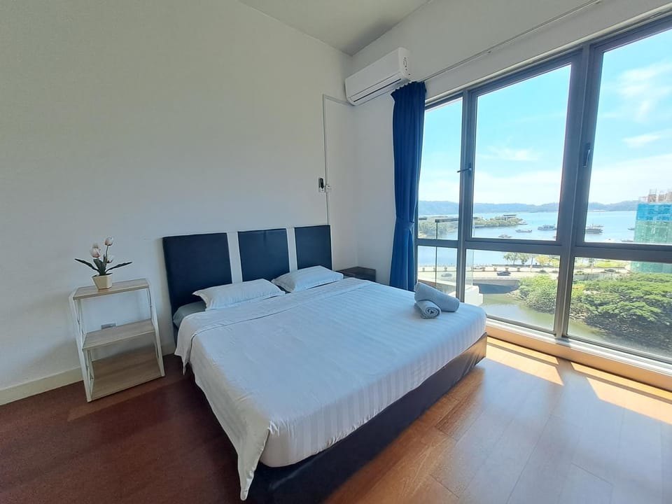Sunrise Suite Seaview Imago Loft D 3 bedroom above Imago Shopping Mall Apartment in Kota Kinabalu
