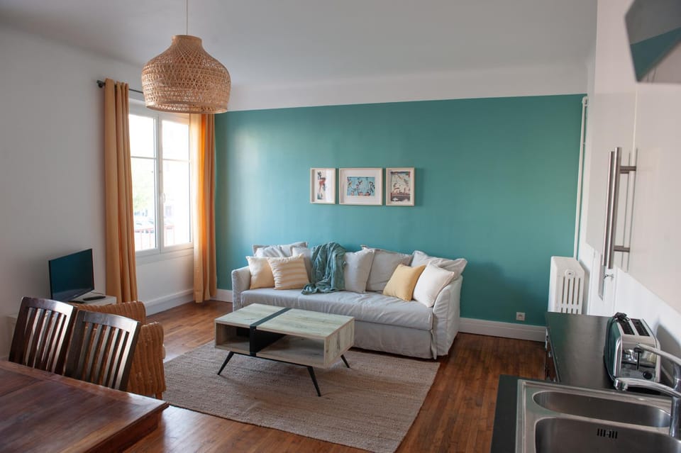 Appartement spacieux avec balcon et parking Apartment in Brest