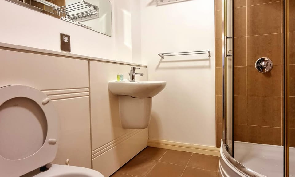 Shower, Toilet, Bathroom