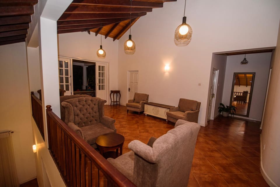 Night, Living room, Seating area