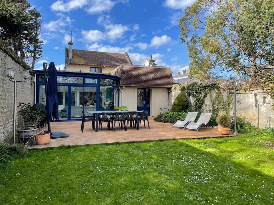 Property building, Garden