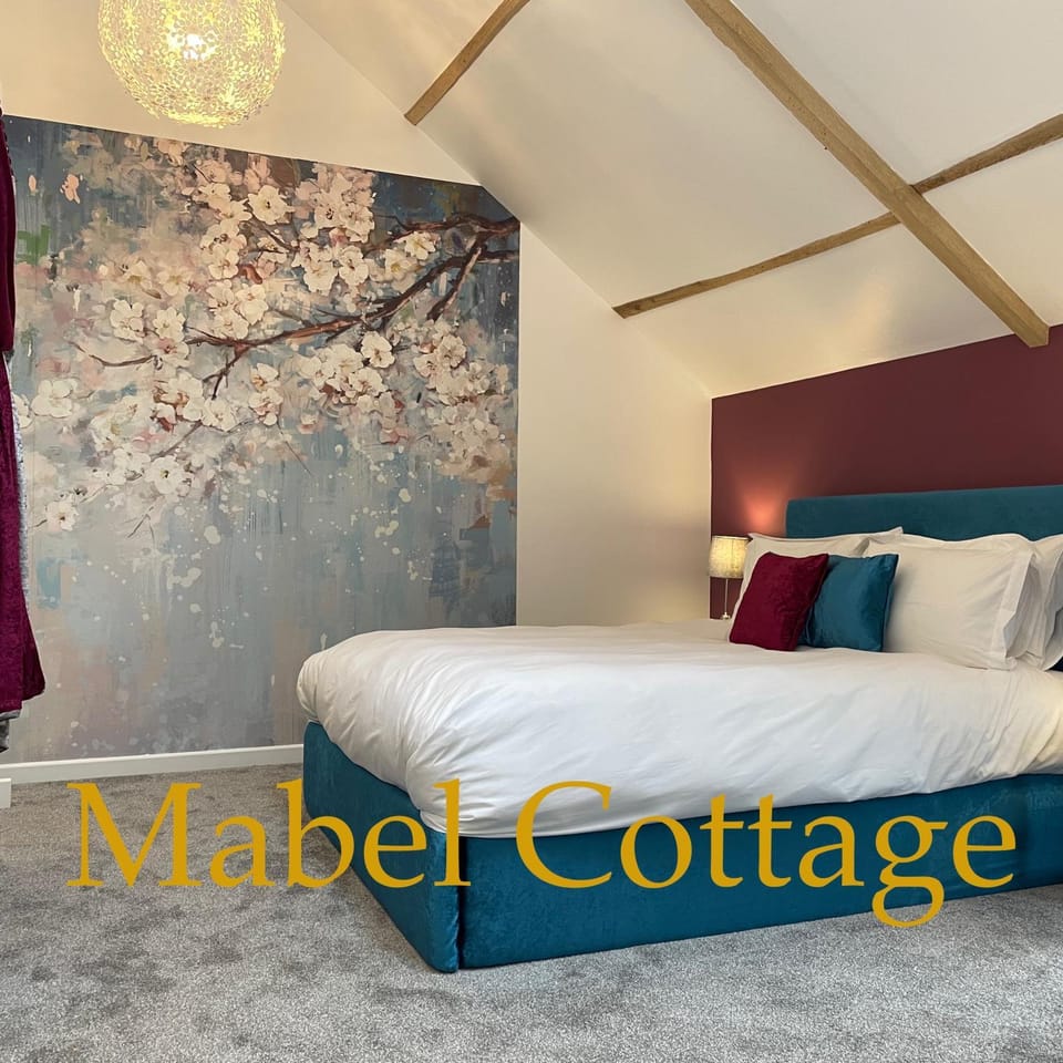 The Good Life Wales with Hot tubs House in Wales