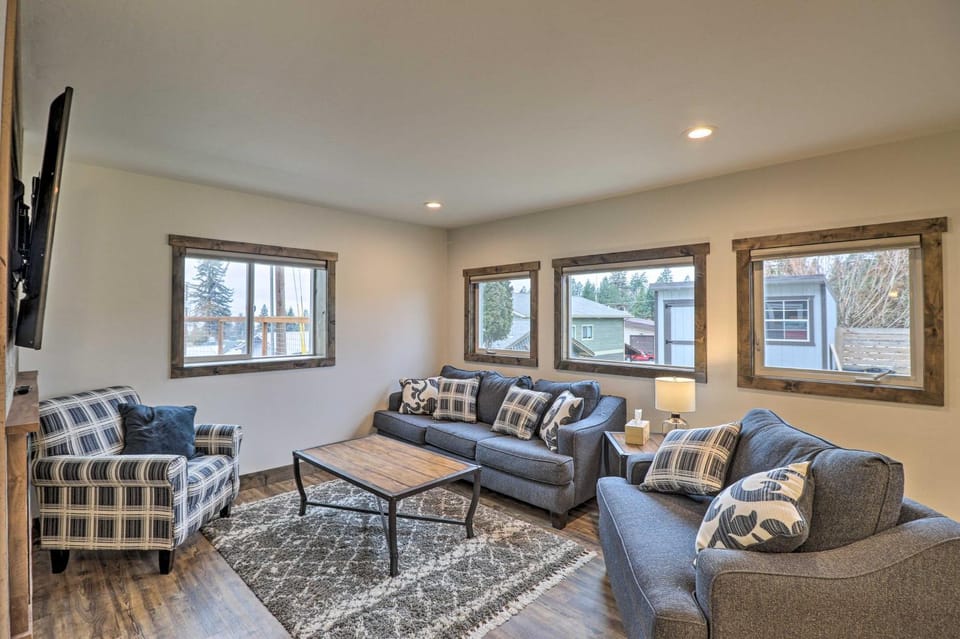 Newly Built Bigfork Gem ~ 1 Mi to Fish & Hike Apartment in Bigfork