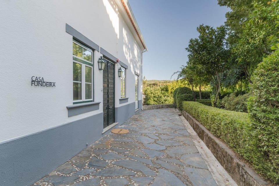 Property building, Patio, Facade/entrance, Garden, View (from property/room), Balcony/Terrace