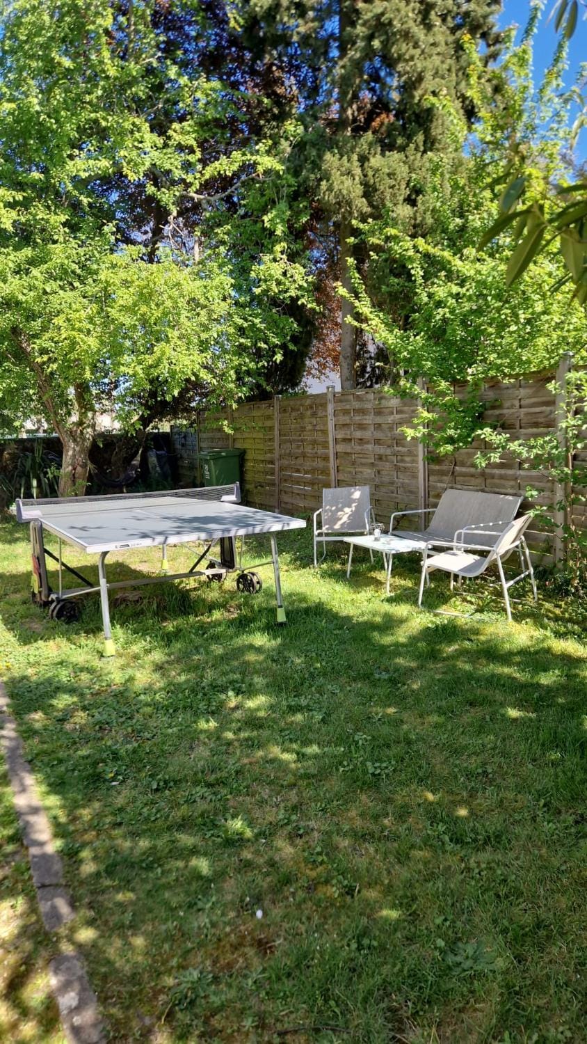 Property building, Garden, Table tennis, Table tennis, Garden view