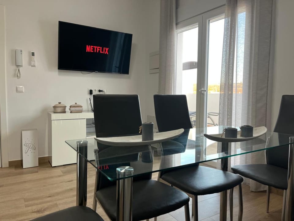 TV and multimedia, Living room, Dining area