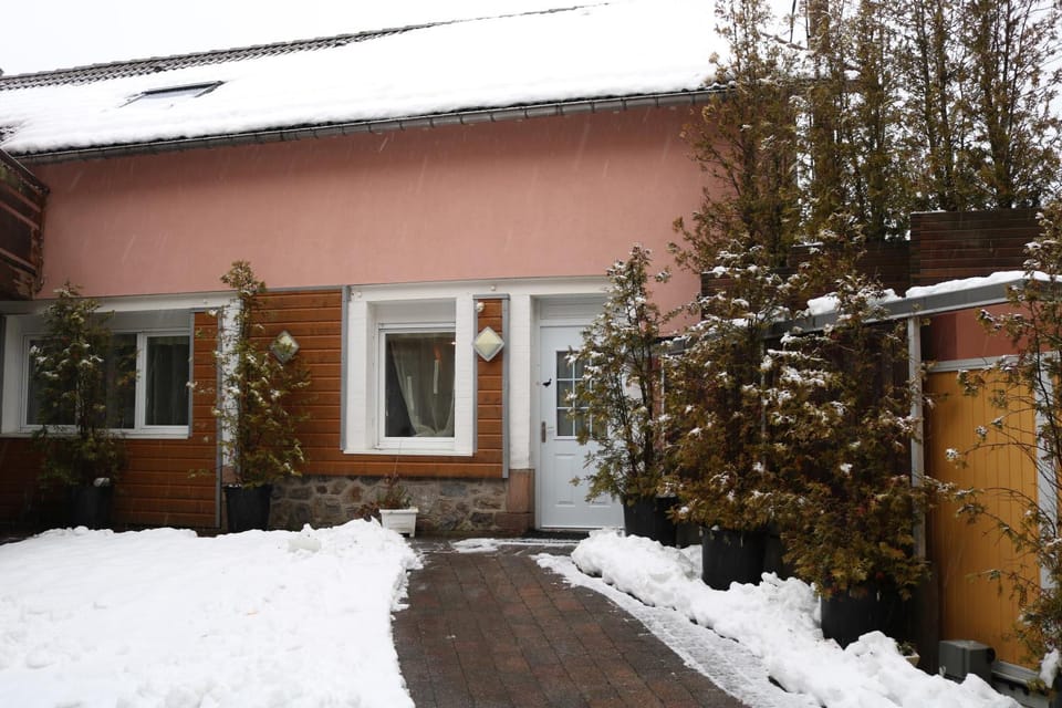 Property building, Facade/entrance, Winter