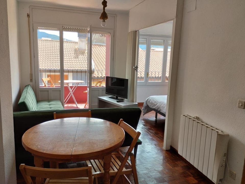 Luminoso, céntrico y silencioso apartamento Apartment in Jaca