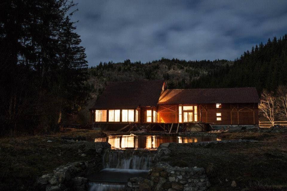 Crossline Lodge Villa in Romania